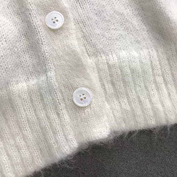 sweater - Picture 2 of 3